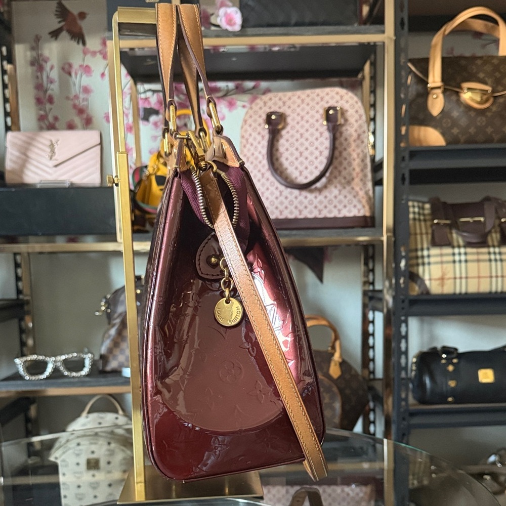 Louis Vuitton Patent Satchel in Deep Amarante with Tan Trim - Picture 4 of 6